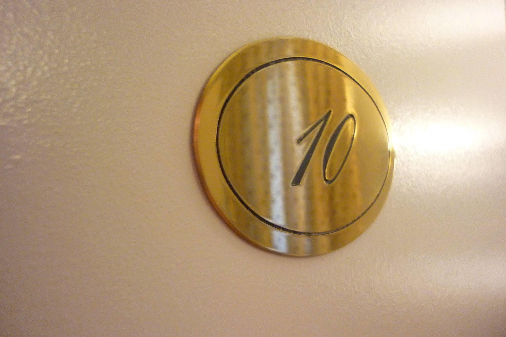 Appart Hotel Charles Sander 살랭레뱅 외부 사진